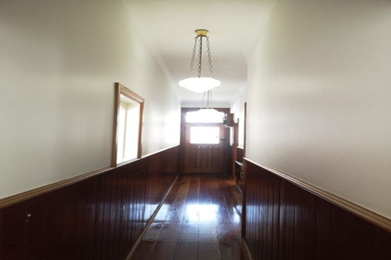 Photo of property in 132 Brougham Street, Mount Victoria, Wellington, 6011