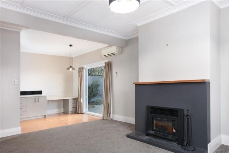 Photo of property in 15 Mataora Road, Kenmure, Dunedin, 9011