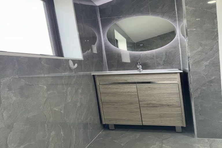 Photo of property in 466a Massey Road, Mangere East, Auckland, 2024