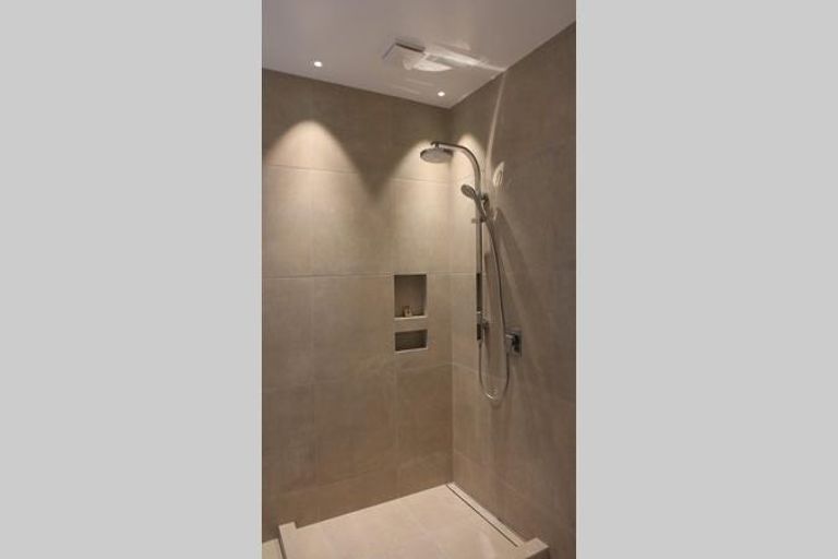 Photo of property in 2/18 Waipa Street, Birkenhead, Auckland, 0626