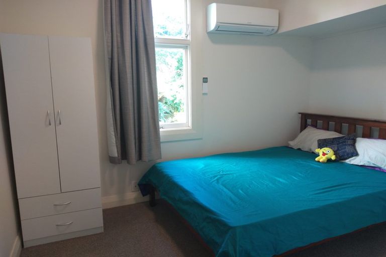 Photo of property in 24 Raroa Road, Kelburn, Wellington, 6012