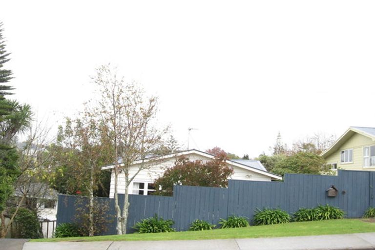 Photo of property in 85a Beach Road, Mellons Bay, Auckland, 2014