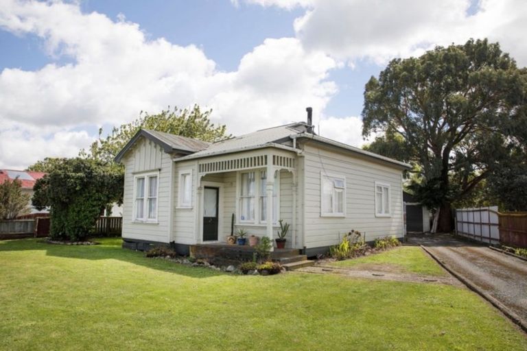 Photo of property in 7 Gertrude Street, Dannevirke, 4930