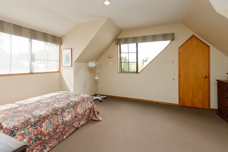 Photo of property in 7a Palm Avenue, Hokowhitu, Palmerston North, 4410