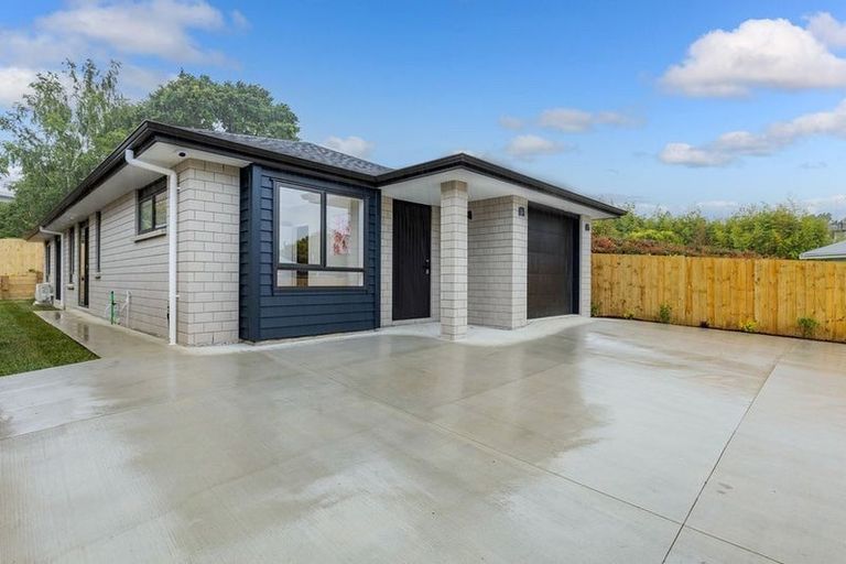Photo of property in 10a Nielsen Place, Massey, Auckland, 0614