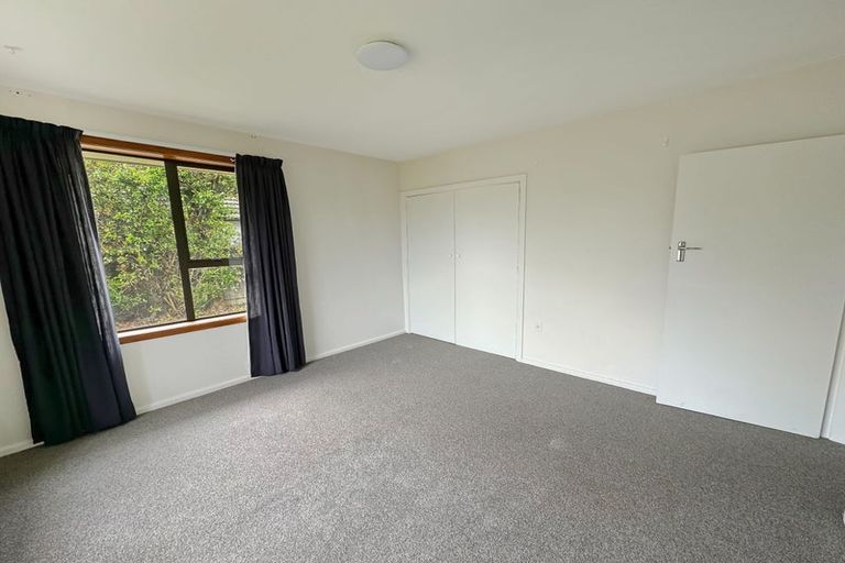Photo of property in 16 Manor Place, Bryndwr, Christchurch, 8053