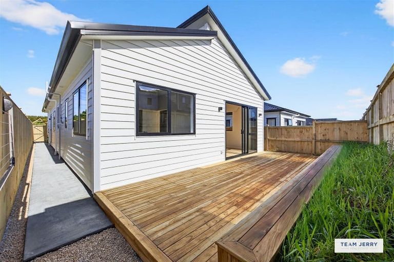 Photo of property in 13 Huringa Road, Karaka, Papakura, 2113