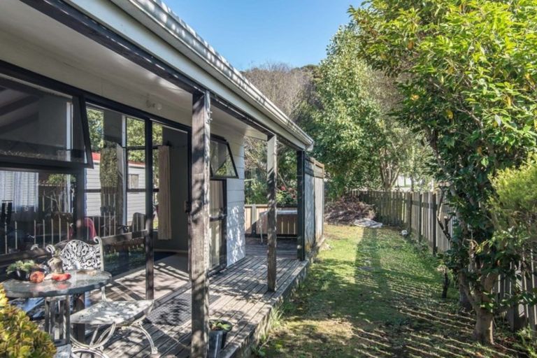 Photo of property in 27 Ruahine Street, Paraparaumu, 5032