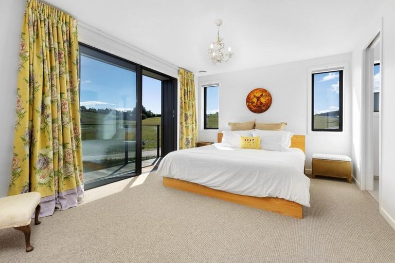 Photo of property in 18 Kotare Drive, Wanaka, 9305