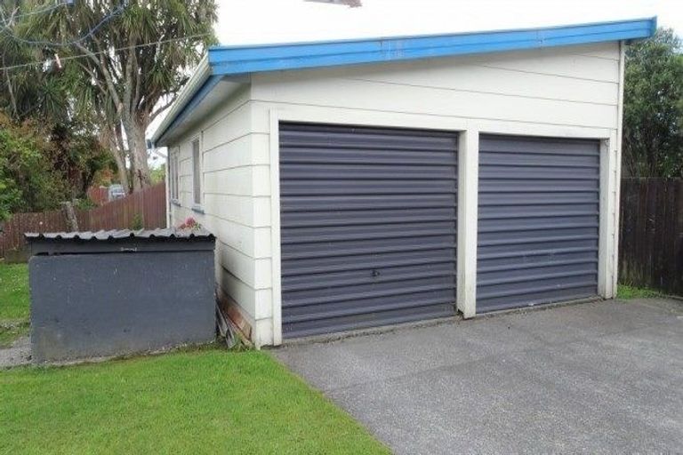 Photo of property in 12 Perotti Street, Greymouth, 7805