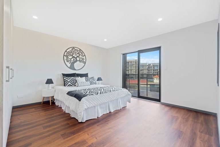 Photo of property in 12c Hill Crescent, New Lynn, Auckland, 0600