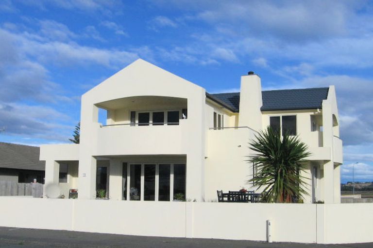 Photo of property in 13 The Esplanade, Westshore, Napier, 4110