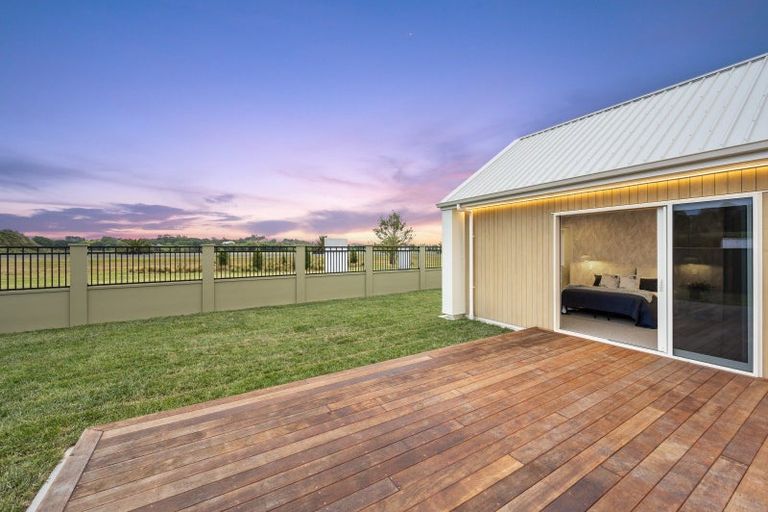 Photo of property in 102 Pelorus Avenue, Poraiti, Napier, 4182