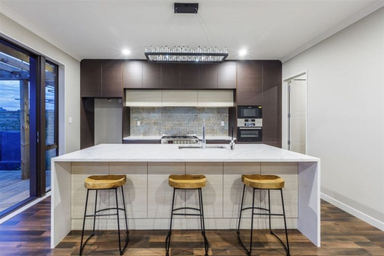 Photo of property in 17 Tawatawa Street, Long Bay, Auckland, 0630