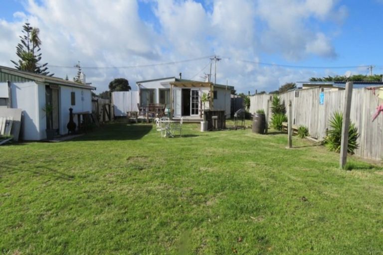 Photo of property in 8 Kauwhata Street, Himatangi Beach, Foxton, 4891