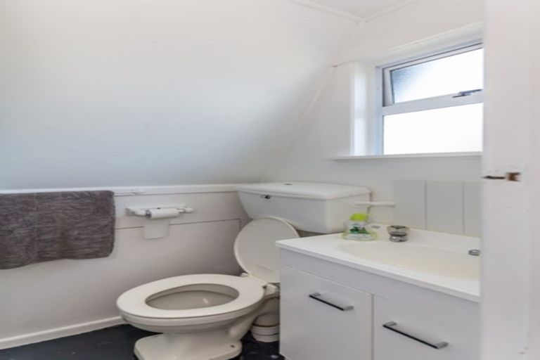 Photo of property in 56 Koputara Road, Himatangi Beach, Foxton, 4891