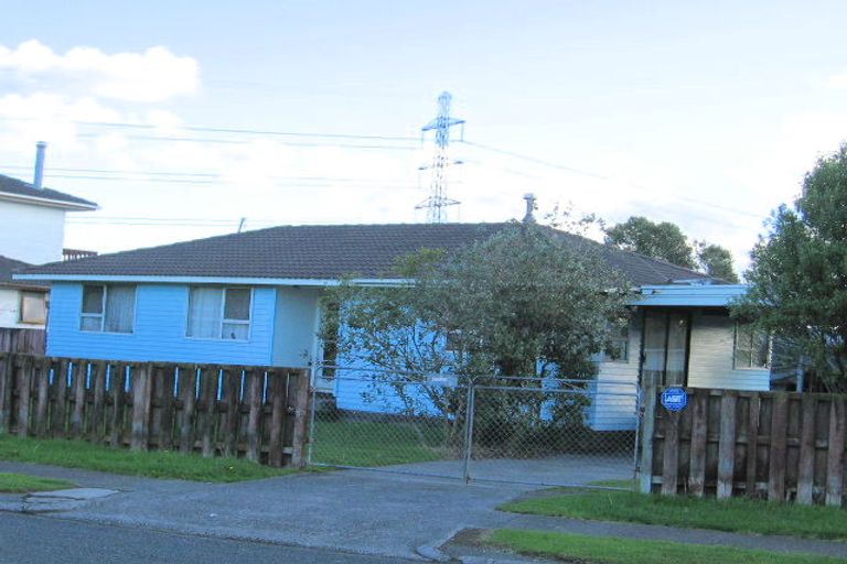 Photo of property in 25 Zelda Avenue, Clover Park, Auckland, 2023