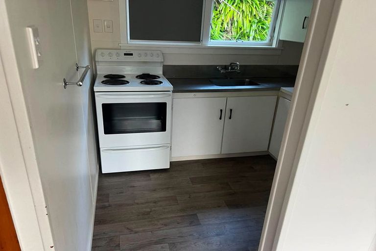 Photo of property in 126-130 Cook Street, Marfell, New Plymouth, 4310