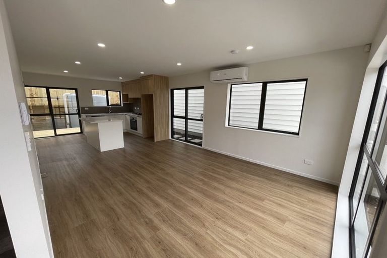 Photo of property in 11b Regency Place, Sunnynook, Auckland, 0632