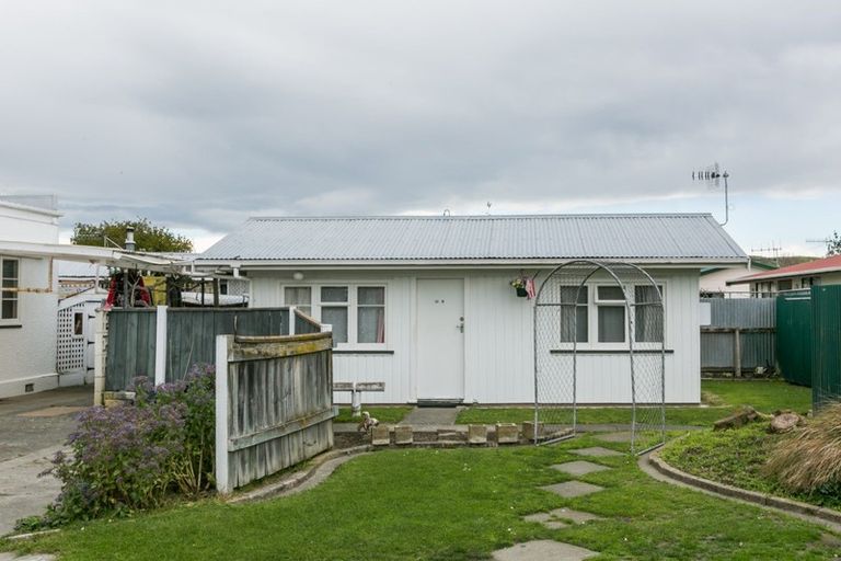 Photo of property in 22 Wharerangi Road, Tamatea, Napier, 4112