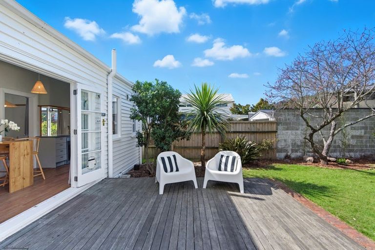 Photo of property in 37 Menzies Street, Sumner, Christchurch, 8081