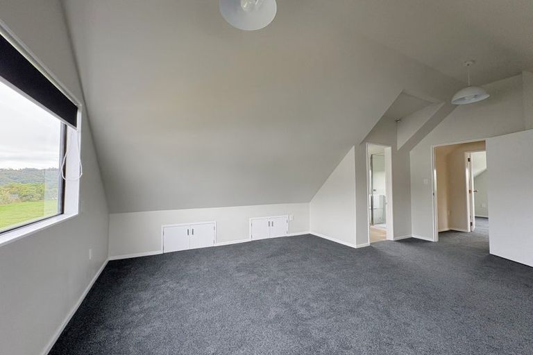 Photo of property in 15b Whitechapel Grove, Stokes Valley, Lower Hutt, 5019