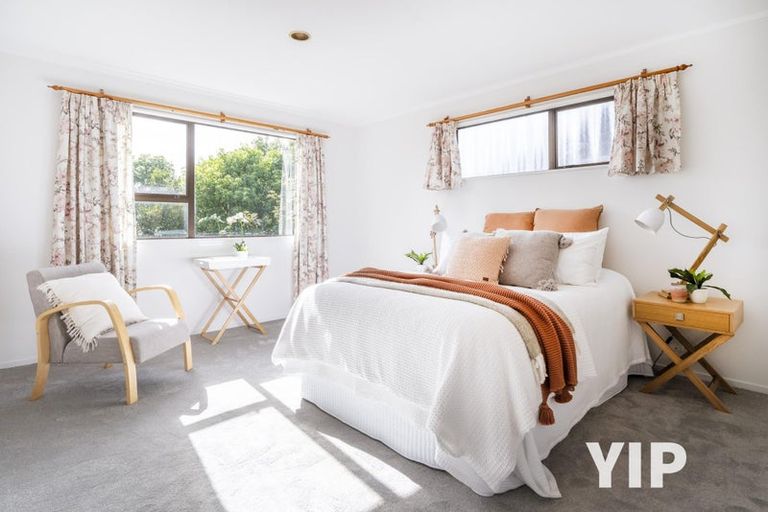 Photo of property in 10 Ellwood Place, Churton Park, Wellington, 6037