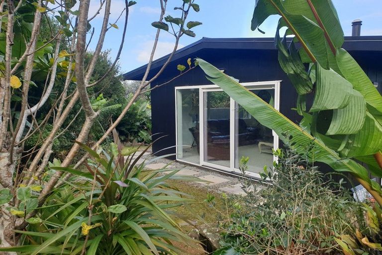 Photo of property in 15 Puriri Place, Tuateawa, Coromandel, 3583