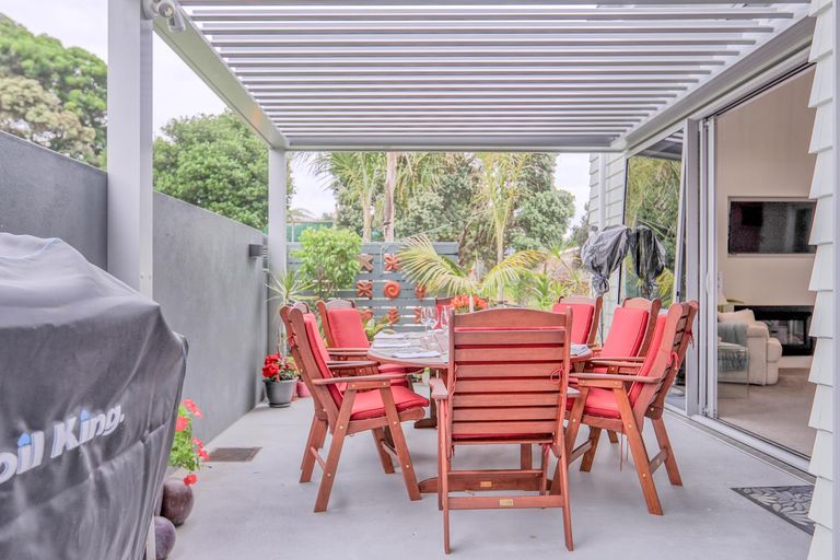 Photo of property in 7 Ian Place, Waihi Beach, 3611