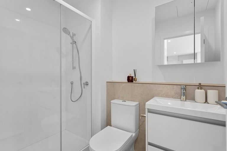 Photo of property in 13 Aituaa Road, Pukekohe, 2120