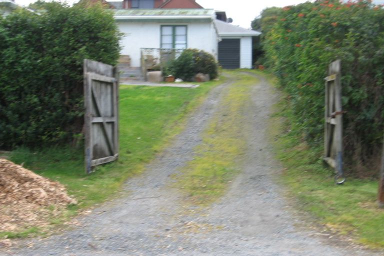 Photo of property in 18 Sea View Road, Leigh, Warkworth, 0985