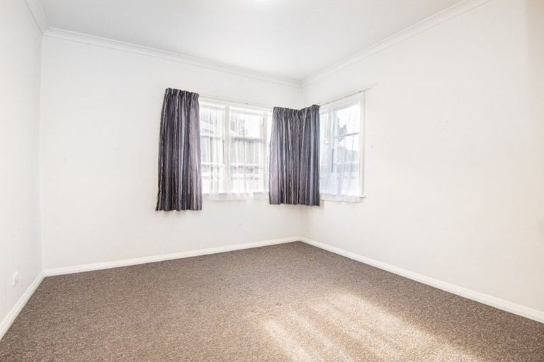 Photo of property in 73a Waiuta Street, Titahi Bay, Porirua, 5022