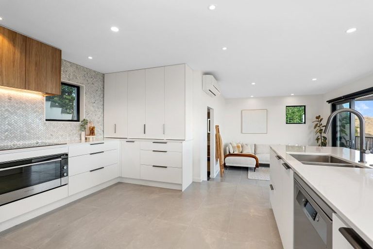 Photo of property in 280 Major Hornbrook Road, Mount Pleasant, Christchurch, 8081