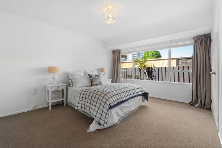 Photo of property in 1/83 Centreway Road, Orewa, 0931
