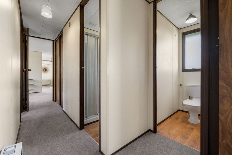 Photo of property in 38 Garland Drive, St Andrews, Hamilton, 3200