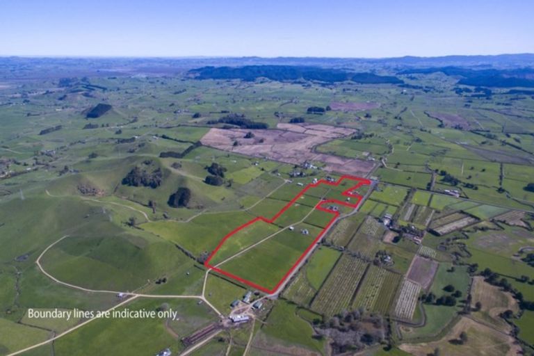 Photo of property in 62 Carter Road, Oratia, Auckland, 0604