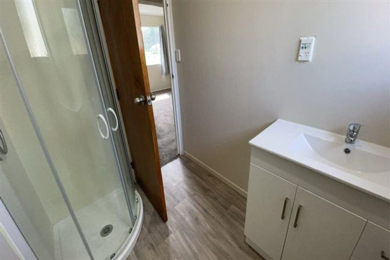 Photo of property in 10 Glenn Street, Castlecliff, Whanganui, 4501