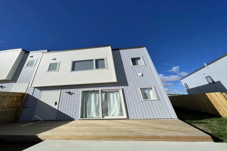 Photo of property in 4b Putiputi Way, Papakura, 2110