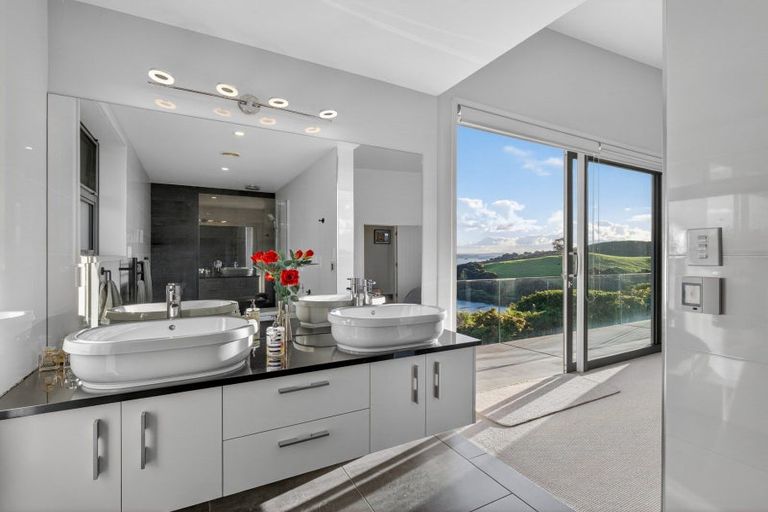 Photo of property in 35b Te Akau Drive, Russell, 0272