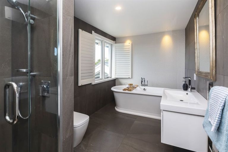 Photo of property in 17a Halton Street, Strowan, Christchurch, 8052