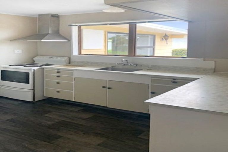 Photo of property in 21c Flower Street, Bulls, 4818