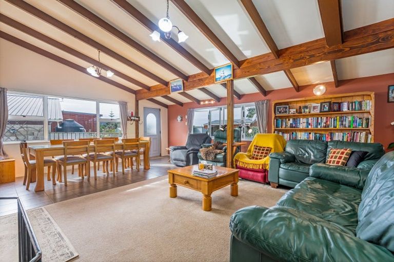 Photo of property in 69 Akitio Esplanade, Akitio, Pongaroa, 4991