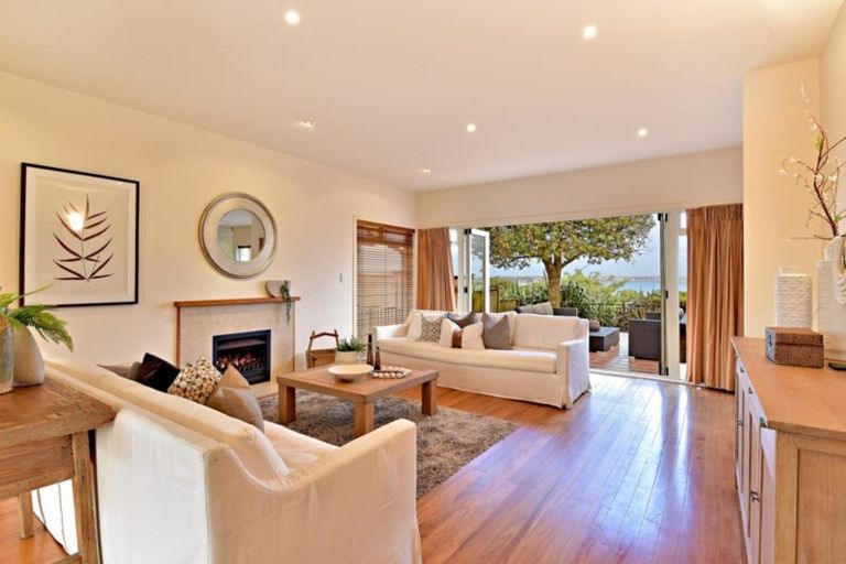 Photo of property in 25 Sylvan Avenue, Northcote, Auckland, 0627