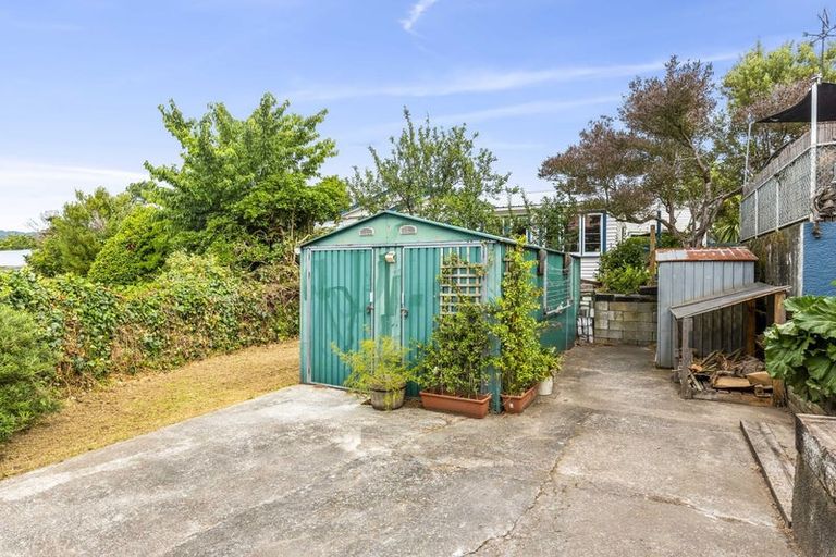 Photo of property in 47 Bluegum Road, Paraparaumu Beach, Paraparaumu, 5032