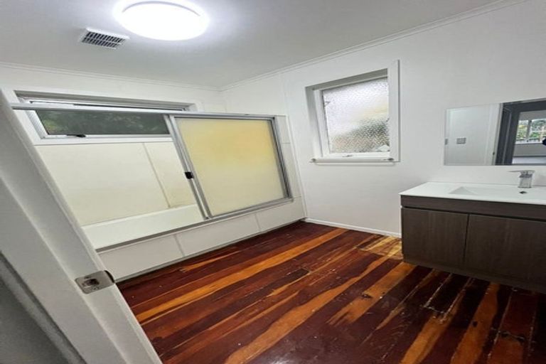 Photo of property in 20 Evans Road, Weymouth, Auckland, 2103