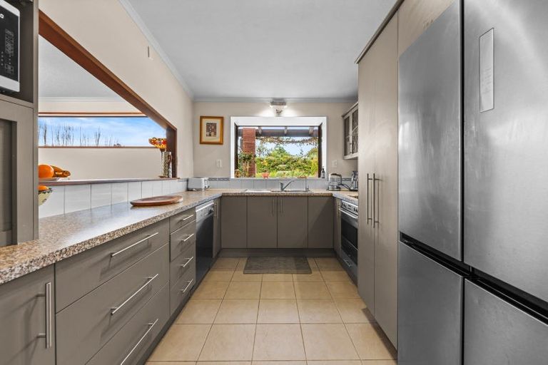 Photo of property in 37 Chinnerys Road, Woodend, 7610