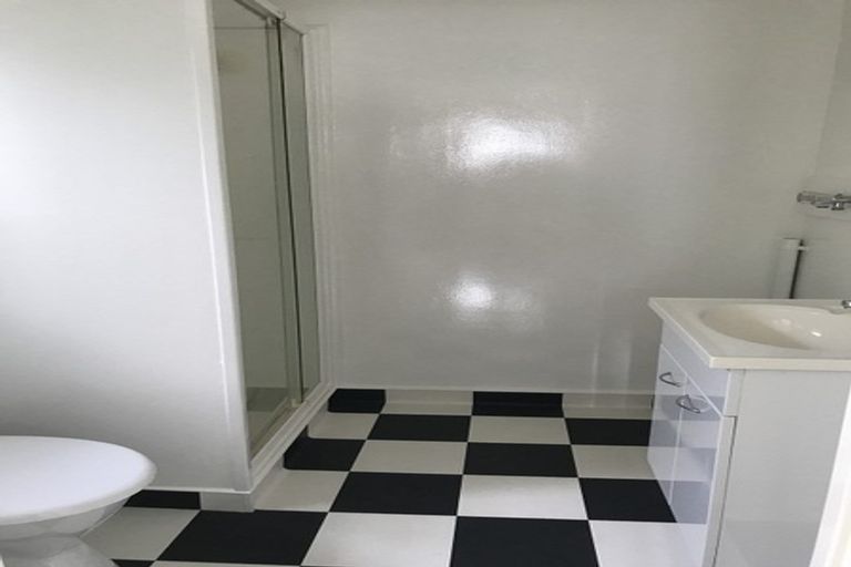 Photo of property in 103a Glengarry Road, Glen Eden, Auckland, 0602