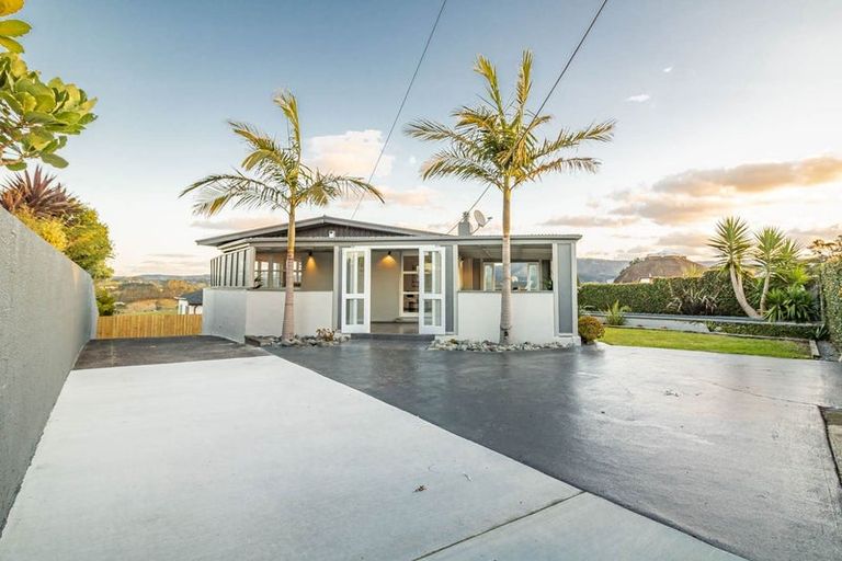 Photo of property in 268 Sturges Road, Henderson, Auckland, 0612