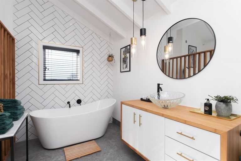 Photo of property in 10a Fovant Street, Russley, Christchurch, 8042