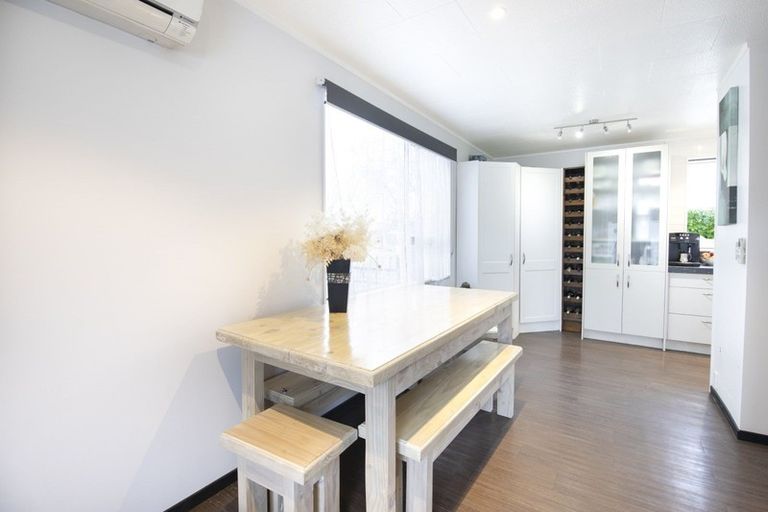 Photo of property in 1/11 Hetley Crescent, Taradale, Napier, 4112